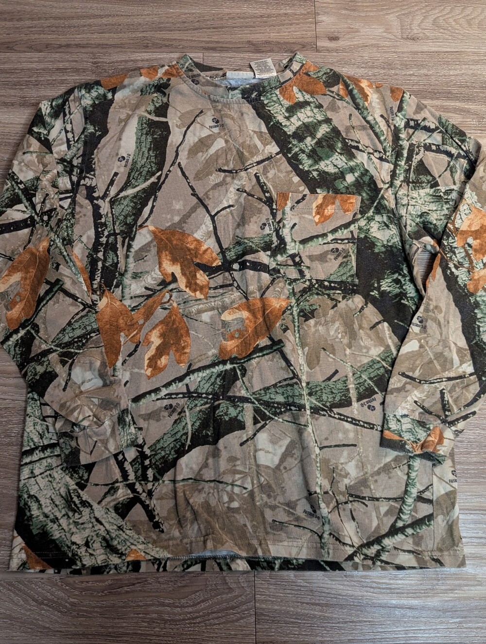 Vintage Long-Sleeve Realtree Camo Print Tee L